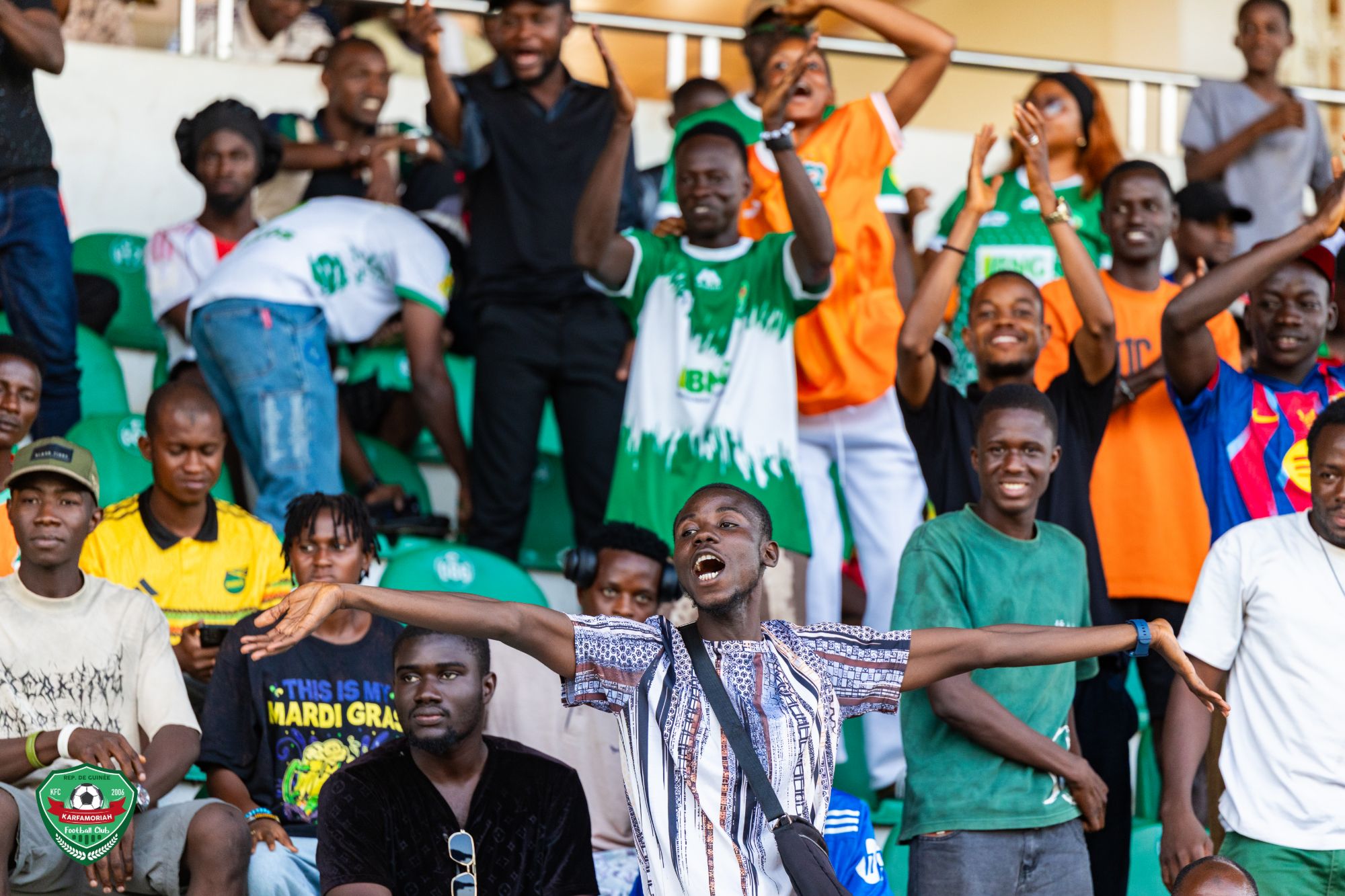 Supporters en fête en tribune